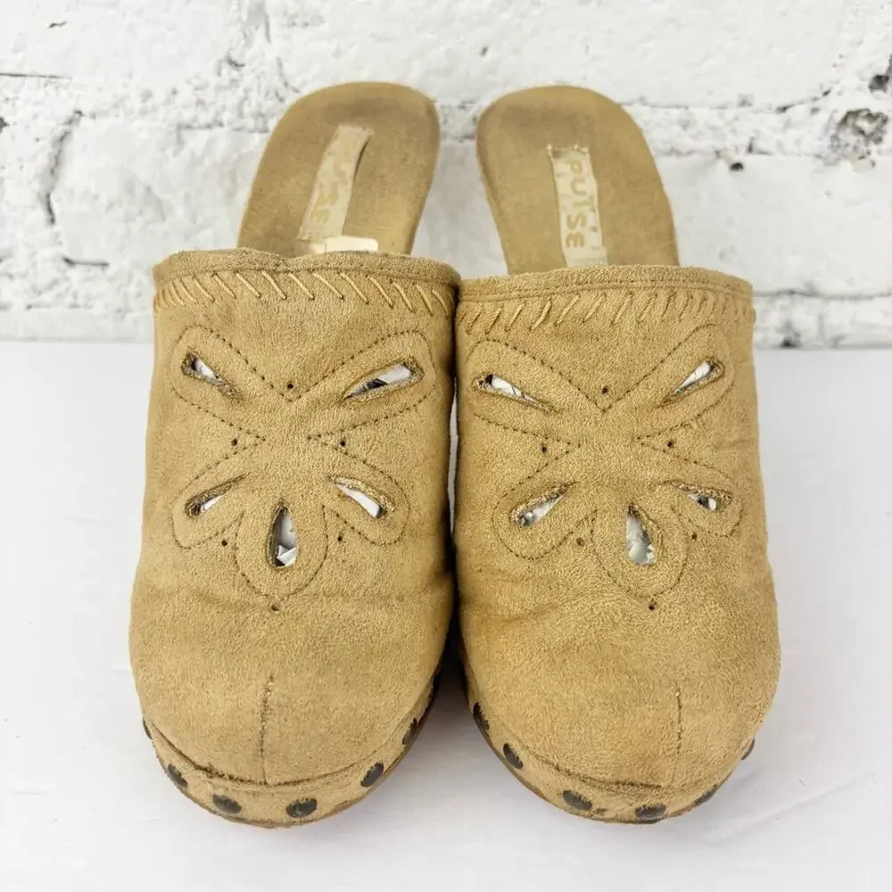 Vintage 90’s Y2K Pulse Platform Grommet Wooden Heels